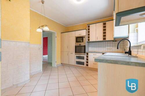 ...mit Platz für eine Sitzmöglichkeit - 7 Zimmer Mehrfamilienhaus, Wohnhaus in Preetz