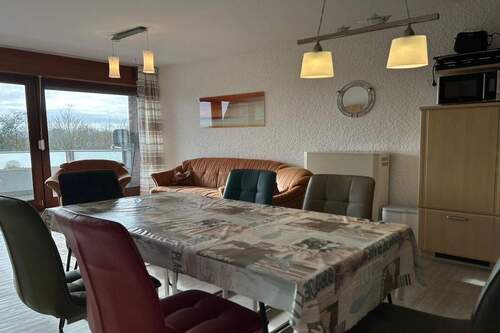 Wohnzimmer - 4 Zimmer Etagenwohnung in Butjadingen