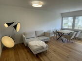 Wohn/Essbereich - 2 Zimmer Etagenwohnung zur Miete in München