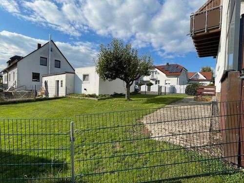 hintere Garage mit Garten Westen - 