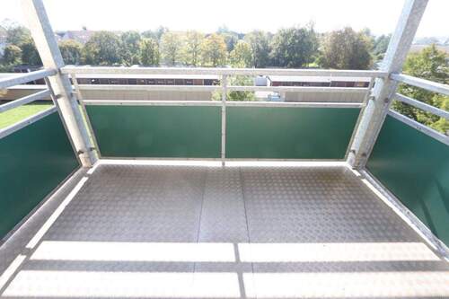 Balkon - 2 Zimmer Etagenwohnung zur Miete in Chemnitz