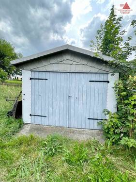 Garage auf separatem Grundstück - 