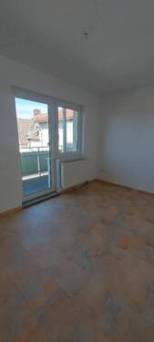 Wohnzimmer - 3 Zimmerwohnung mit Balkon - 595,00&nbsp;EUR Kaltmiete, ca.&nbsp; 70,00&nbsp;m&sup2;&nbsp;Wohnfl&auml;che