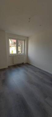 Schlafzimmer - 3 Zimmer Etagenwohnung zur Miete in Borna