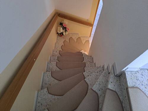 Treppe zum Obergeschoss - 