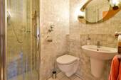 1. Badezimmer mit Dusche - 