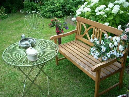 ...im eigenen Heim und im zugehörigen Garten! - 