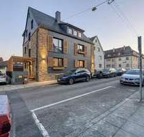 +++ freistehendes 3-FH - zentrumsnah & bequem - EG sanierungsbedürftig - OG modernisiert - DG vermietet - inkl. Doppe... - Stuttgart Zuffenhausen