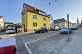 Haus & Straße v. N-W - 1 Zimmer Mehrfamilienhaus, Wohnhaus zum Kaufen in Stuttgart