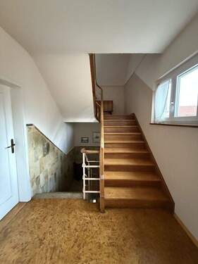 Treppenhaus Wohnhaus - 1 Zimmer Mehrfamilienhaus, Wohnhaus in Affalterbach