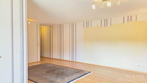 Wohn- Esszimmer - 2 Zimmer Etagenwohnung zum Kaufen in Göppingen