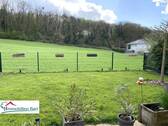 Garten - PERL: WOHNHAUS (BJ. 2009), GARTEN UND GROSSE GARAGE IN TOP LAGE