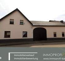 Immoprofi Karl - Waldfeucht: Kleiner Vierkanthof, großes Grundstück, Doppelgarage.