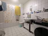 Vollbad mit Waschmaschinenanschluss - 