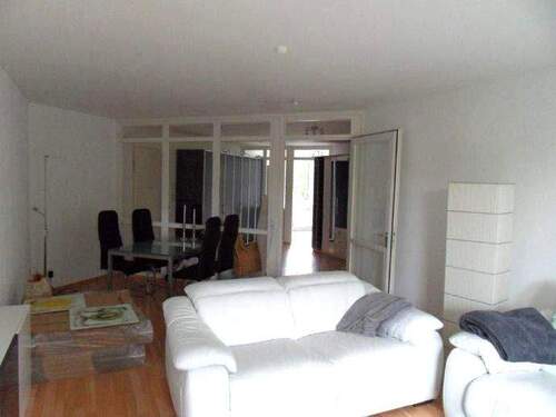 Glaswand zwischen Wohnzimmer und Flur - 