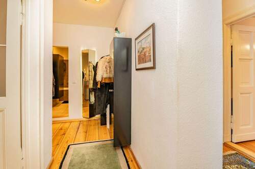 Flur - 4 Zimmer Etagenwohnung zum Kaufen in Berlin