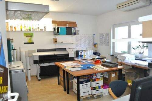 Büro - Mehrfamilienhaus, Wohnhaus mit 90,20 m&sup2; in Hainburg zum Kaufen