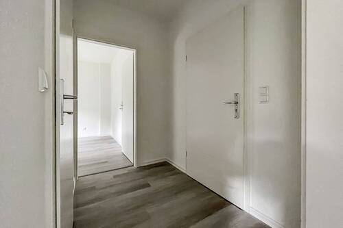 Flur - 2 Zimmer Etagenwohnung zur Miete in Witten