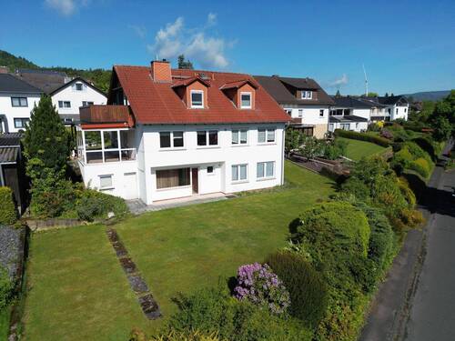 Außenansicht - 7 Zimmer Einfamilienhaus zum Kaufen in Baunatal