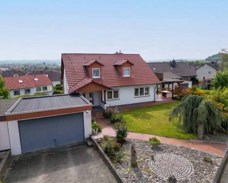 Vorderansicht - 7 Zimmer Einfamilienhaus in Baunatal