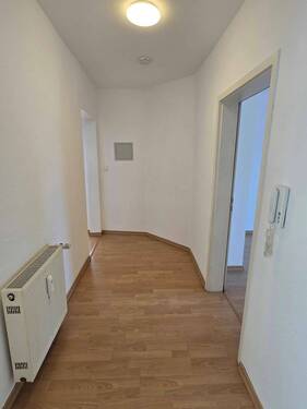 Diele 1 - 3 Zimmer Etagenwohnung zum Kaufen in Darmstadt