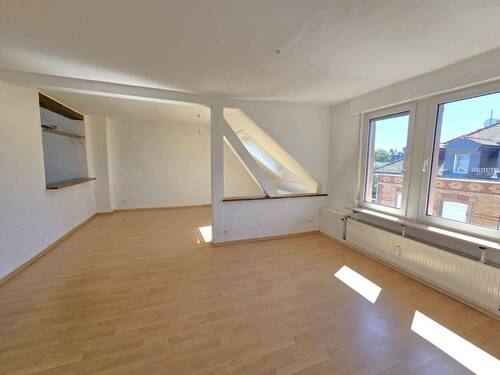 Wohn-, und Esszimmer Ansicht 2 - 