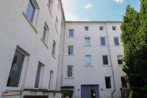 Hinterhaus und Seitenhaus - 