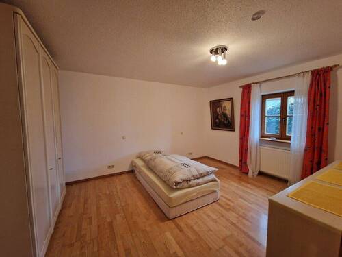 Schlafzimmer EG - 