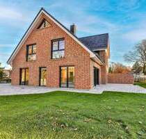 Neubau-Doppelhäuser in Scharbeutz-Klingberg - Traumlage am See, nur wenige Minuten zur Ostsee!