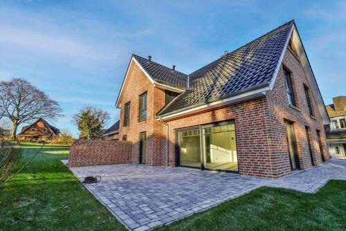 Terrasse vorderes Haus - 