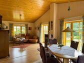 Wohnzimmer mit Kamin / Süden - 