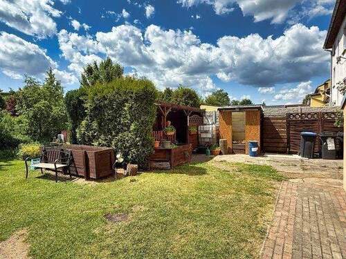 Garten - Sitzecke - Mehrfamilienhaus, Wohnhaus mit 140,00 m&sup2; in Bad Schmiedeberg zum Kaufen