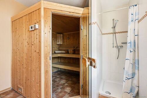 Saune und Dusche - 