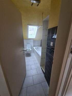 Bad Dusch/Badewanne - 