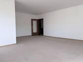 Wohn-/Esszimmer - 