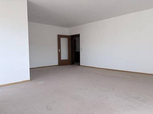 Wohn-/Esszimmer - 