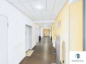 Flur Praxisräume 1.OG - 