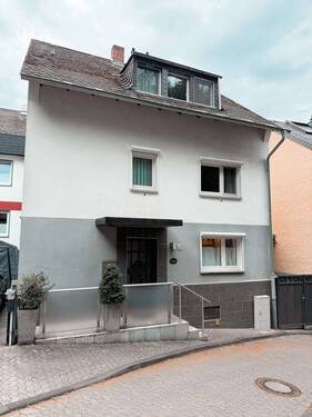 Außenansicht - Charmantes und gepflegtes 1-2 Familienhaus in toller Lage