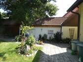 Holzlege und Garagen - 
