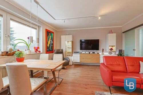 Wohn- und Esszimmer - 