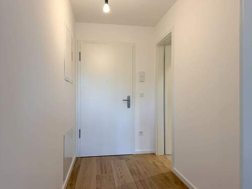 Flur - 2 Zimmer Etagenwohnung zur Miete in München