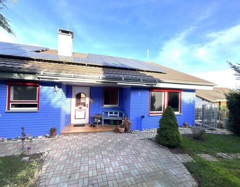 Schwedenhaus in Rheinweiler - 8 Zimmer Mehrfamilienhaus, Wohnhaus in Bad Bellingen