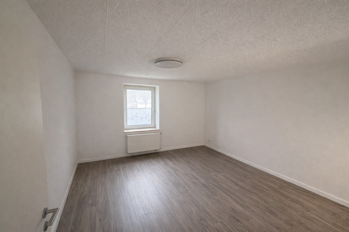 Wohnzimmer - 2 Zimmer Etagenwohnung zum Kaufen in Wuppertal