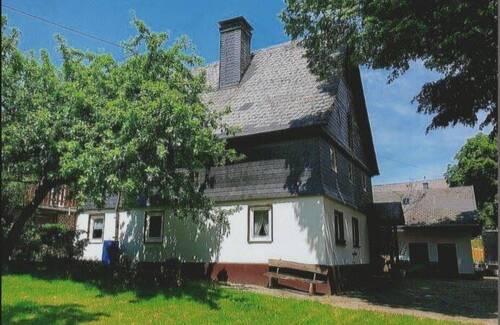 Vergleich Seitenansicht vor der Sanierung - 