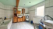 Wannenbad mit Tageslicht - 