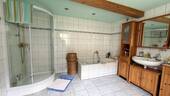 Dusche und Wanne - 