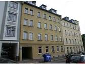 Hausansicht straßenseitig - schön geschnittene 3 Raum Wohnung