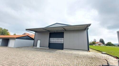 Lagerhalle von Westen - 