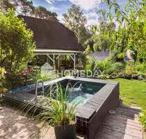 Elegantes Zuhause mit Gartenparadies - 4 Zimmer, zwei Terrassen, Garten, Kamin, Pool und Carport - Biesenthal