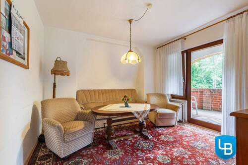 Wohnbereich mit Zugang zur Loggia - 